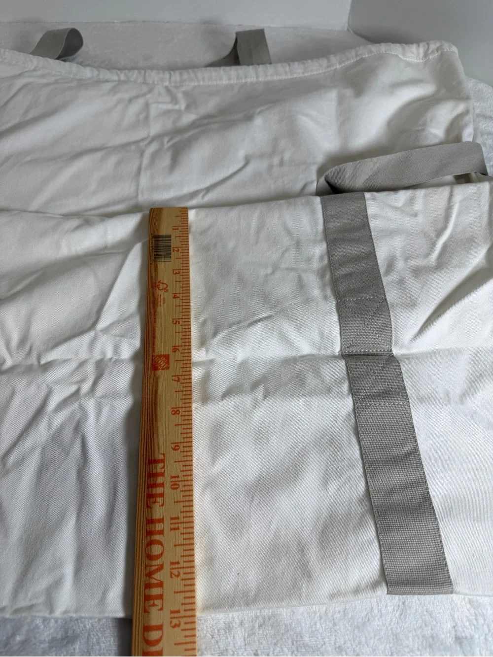 RIMOWA White Luggage Travel Dust Cover with Gray Straps